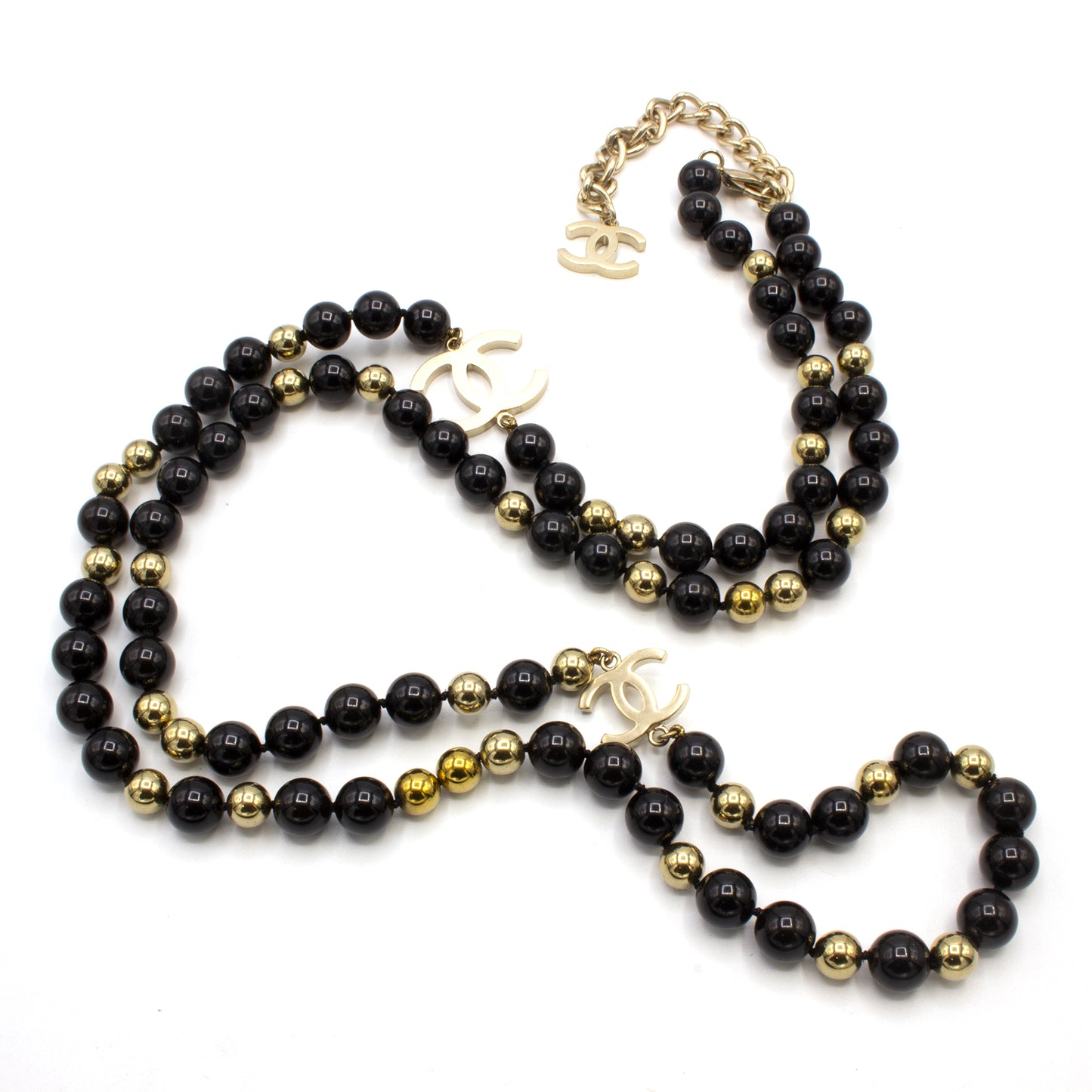 Chanel Coco CC pearl necklace