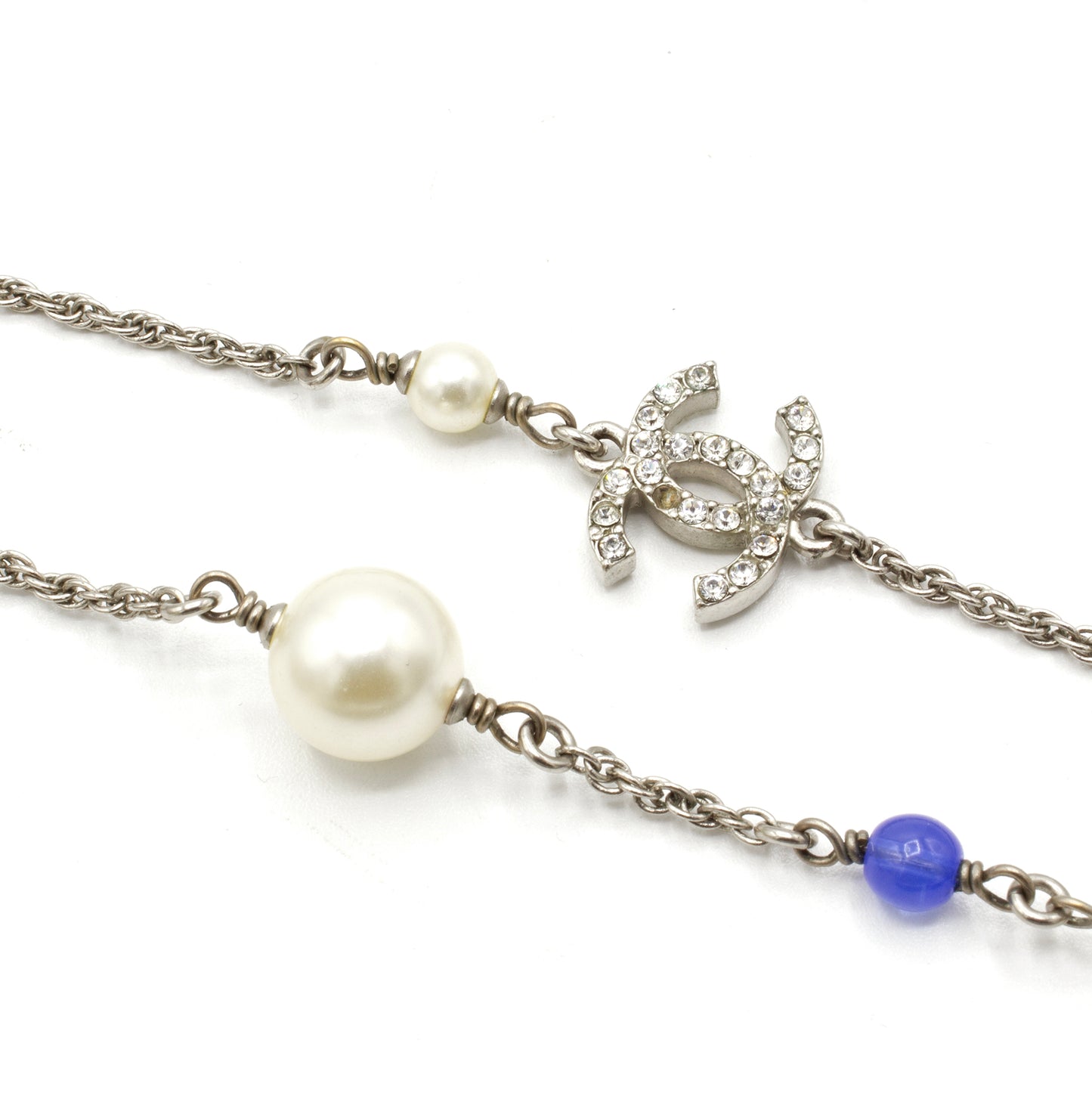 Chanel CC pearl necklace