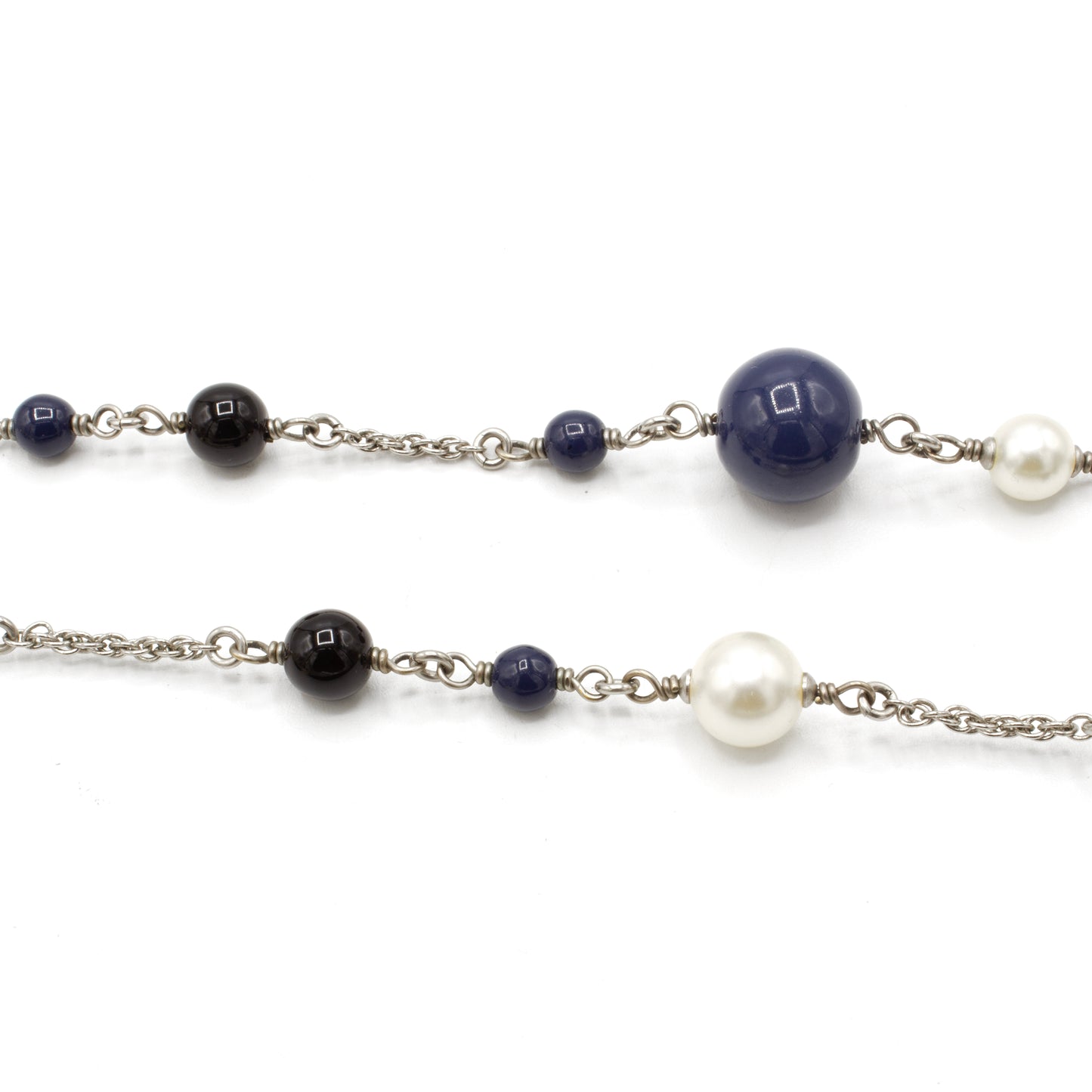 Chanel CC pearl necklace