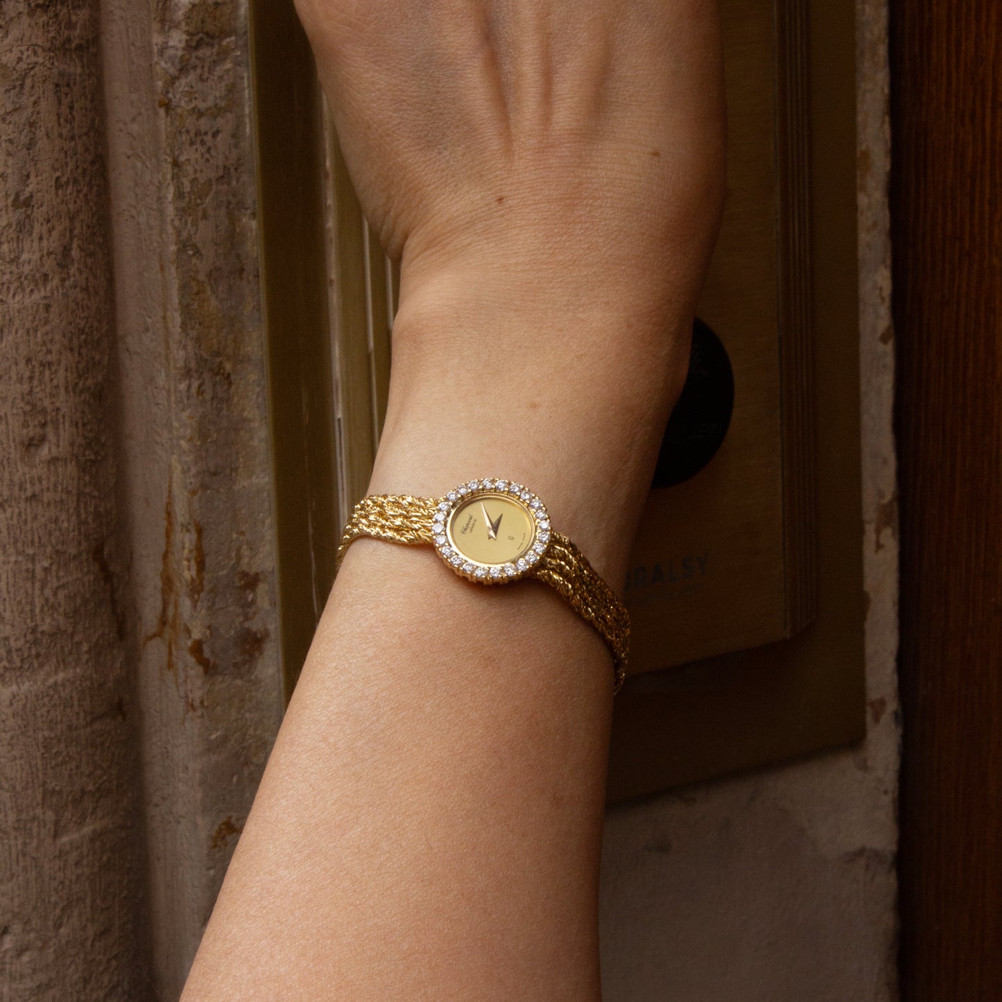 Chopard Happy Diamonds 18K watch
