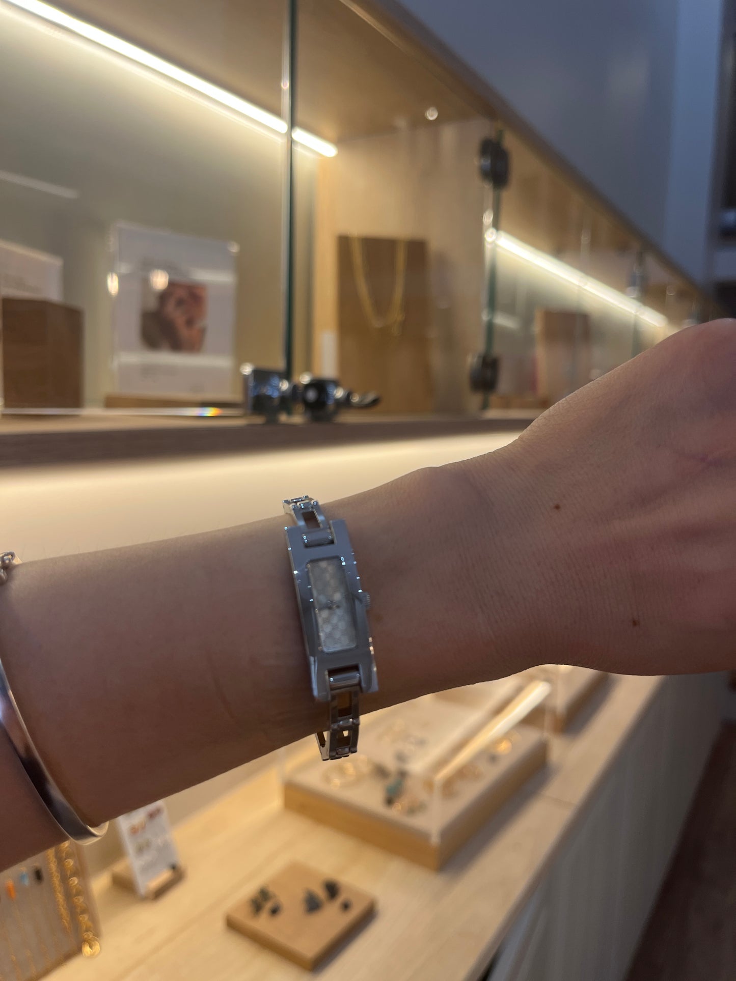 Gucci 3900L watch