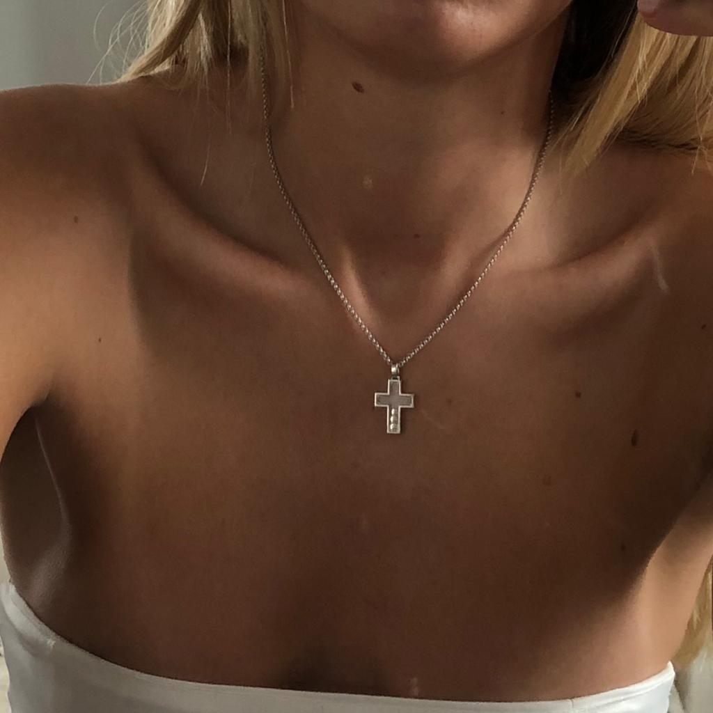 Chopard Happy Diamonds necklace