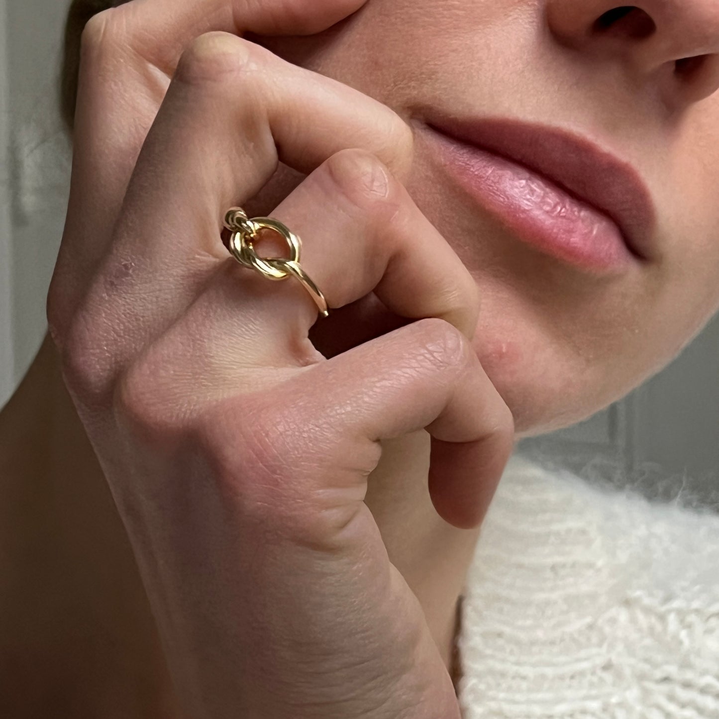 Tiffany & Co. Hook & Eye 18K ring SIZE 49.5
