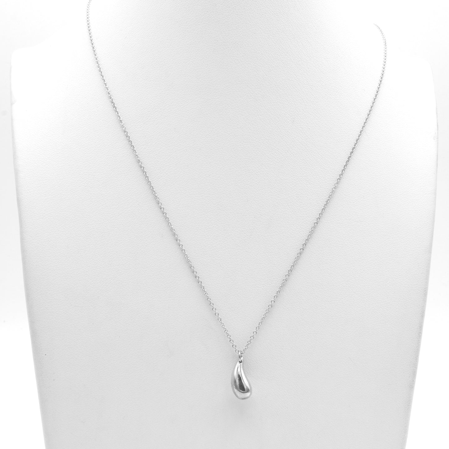 Tiffany & Co Teardrop Elsa Peretti necklace