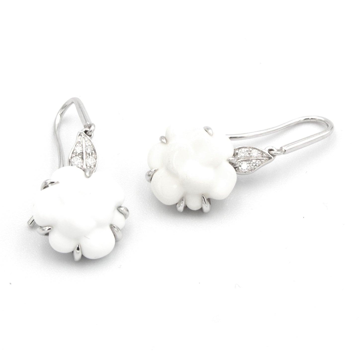 Chanel Camélia earrings