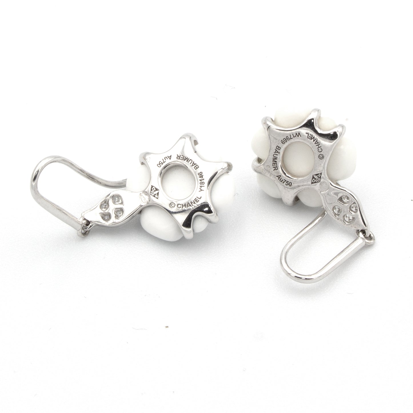 Chanel Camélia earrings