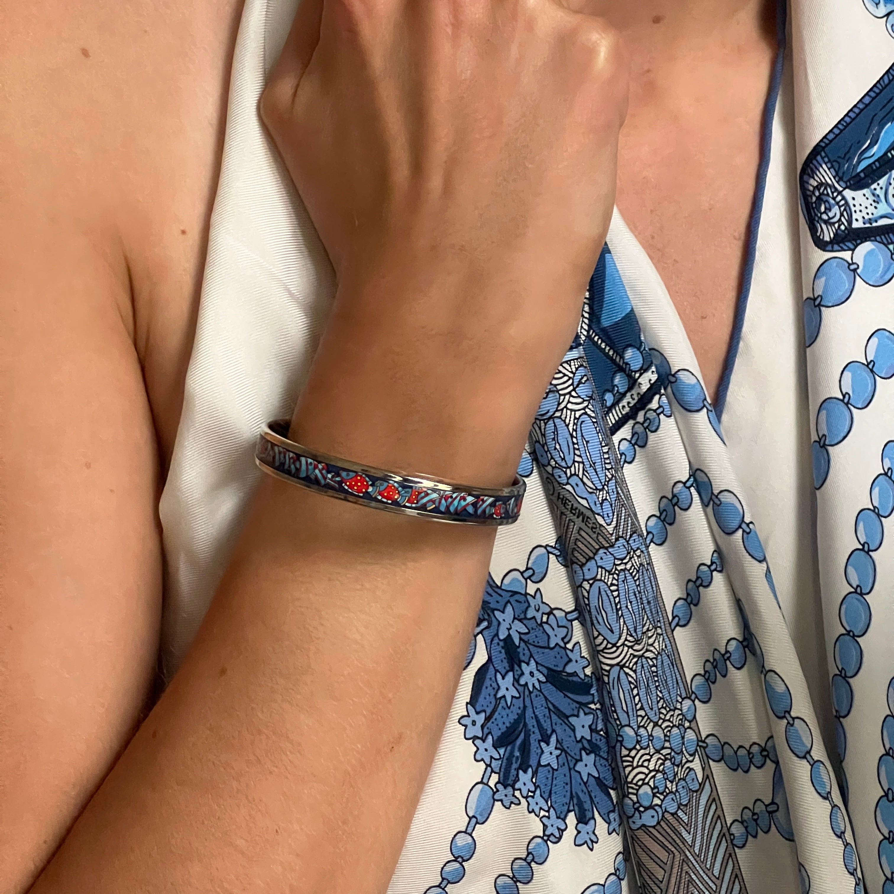 Hermes solid enamel discount bangle