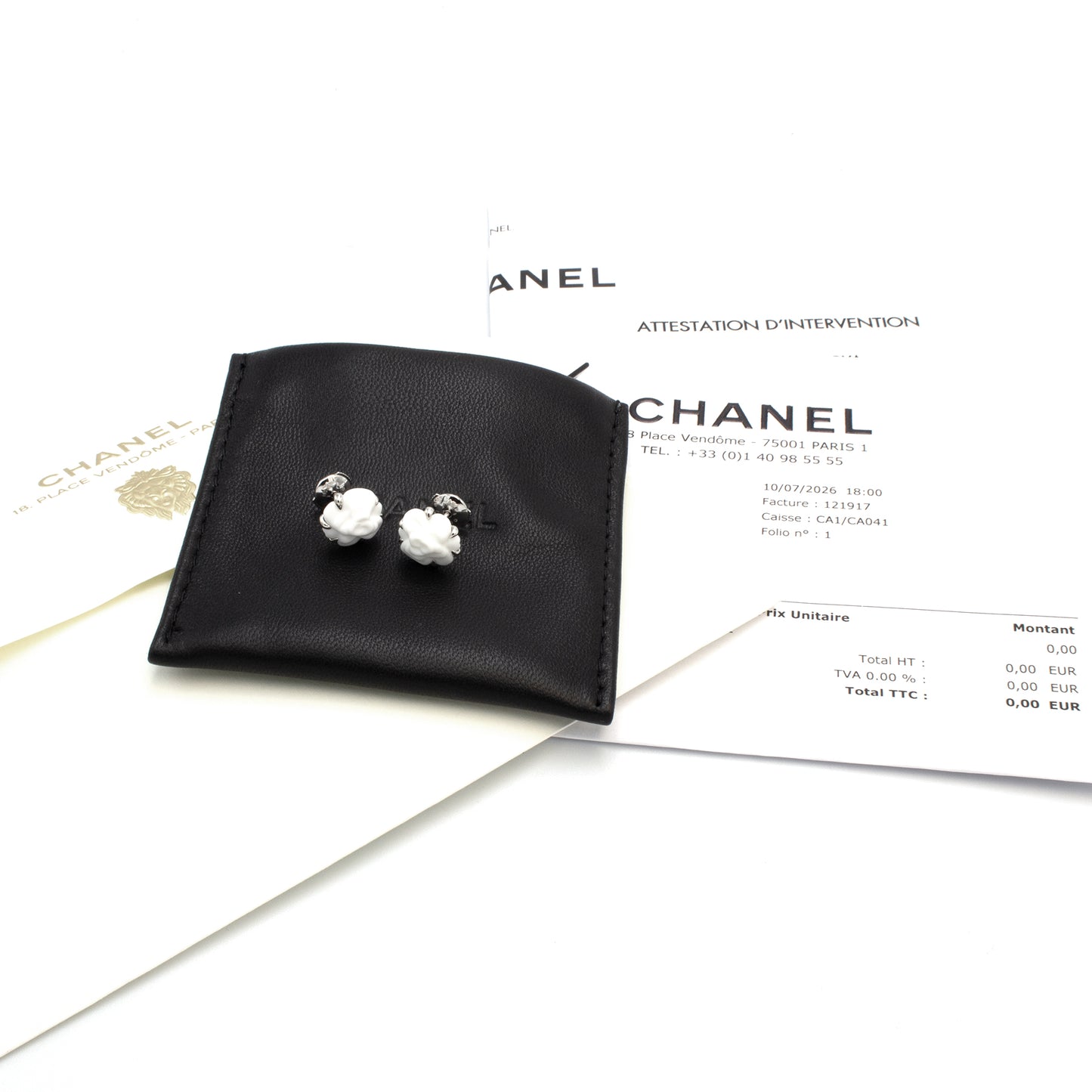 Chanel Camélia 18K earrings