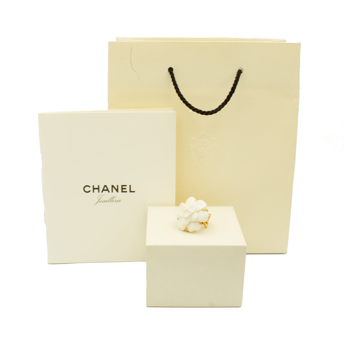 Chanel Camélia ring Size 50,5
