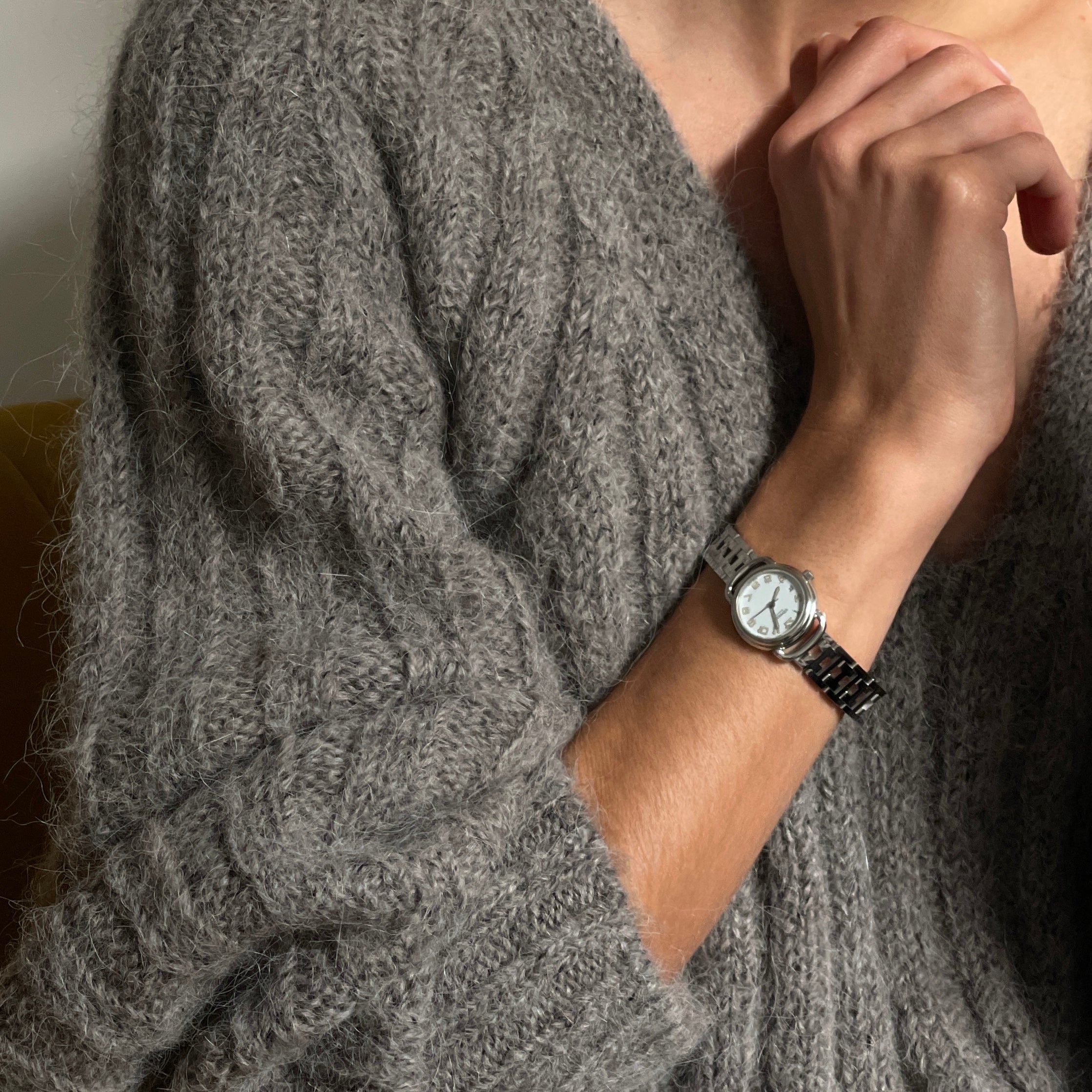 Hermès Pullman PU2.210 watch – Luxe & Em