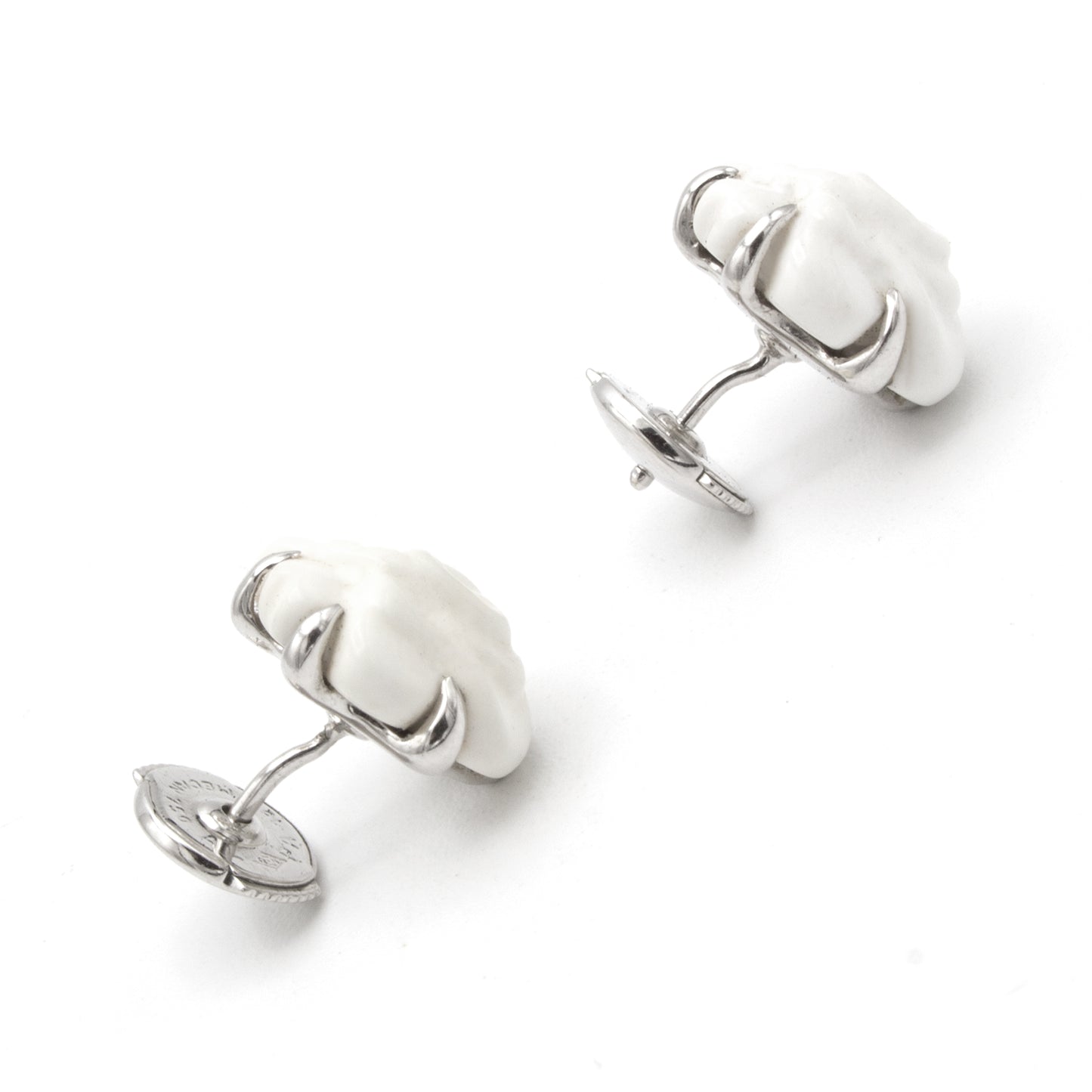 Chanel Camélia earrings