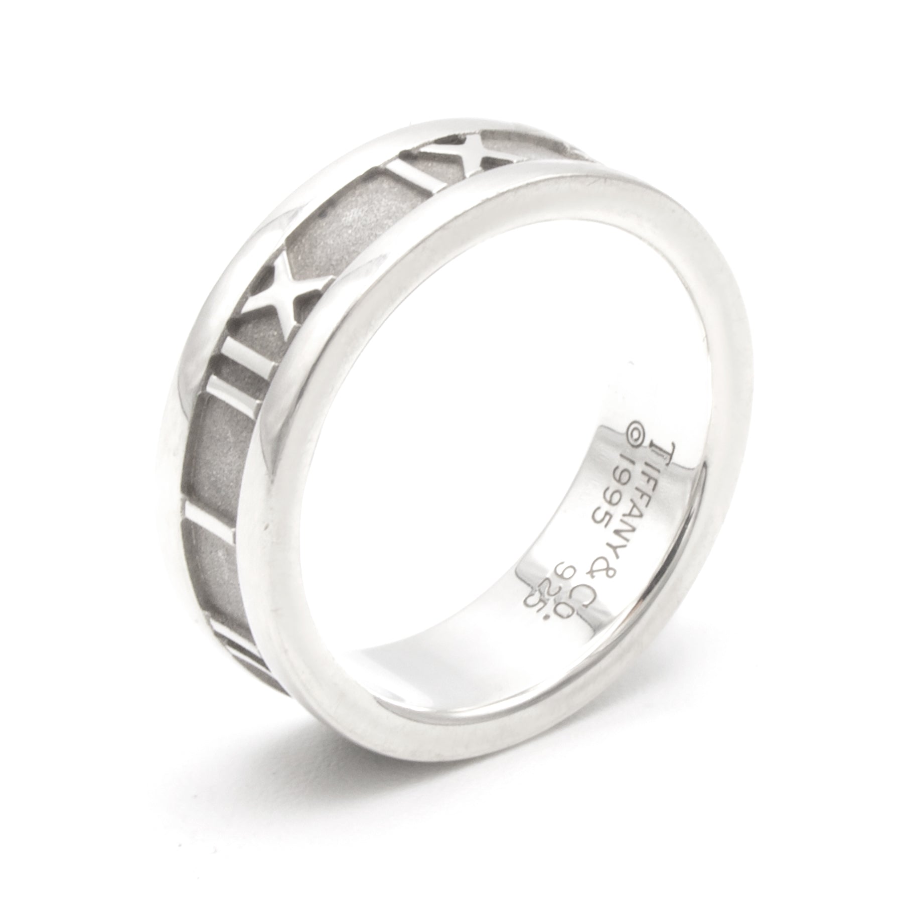 Tiffany & Co Atlas ring SIZE 53 – Luxe & Em