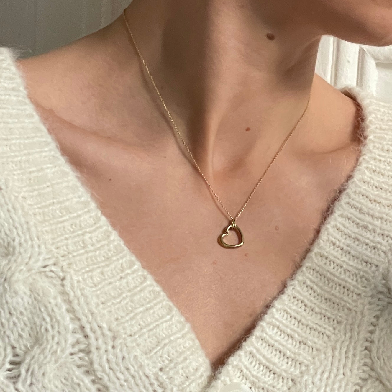 Tiffany & Co Open Heart rubis 18K necklace