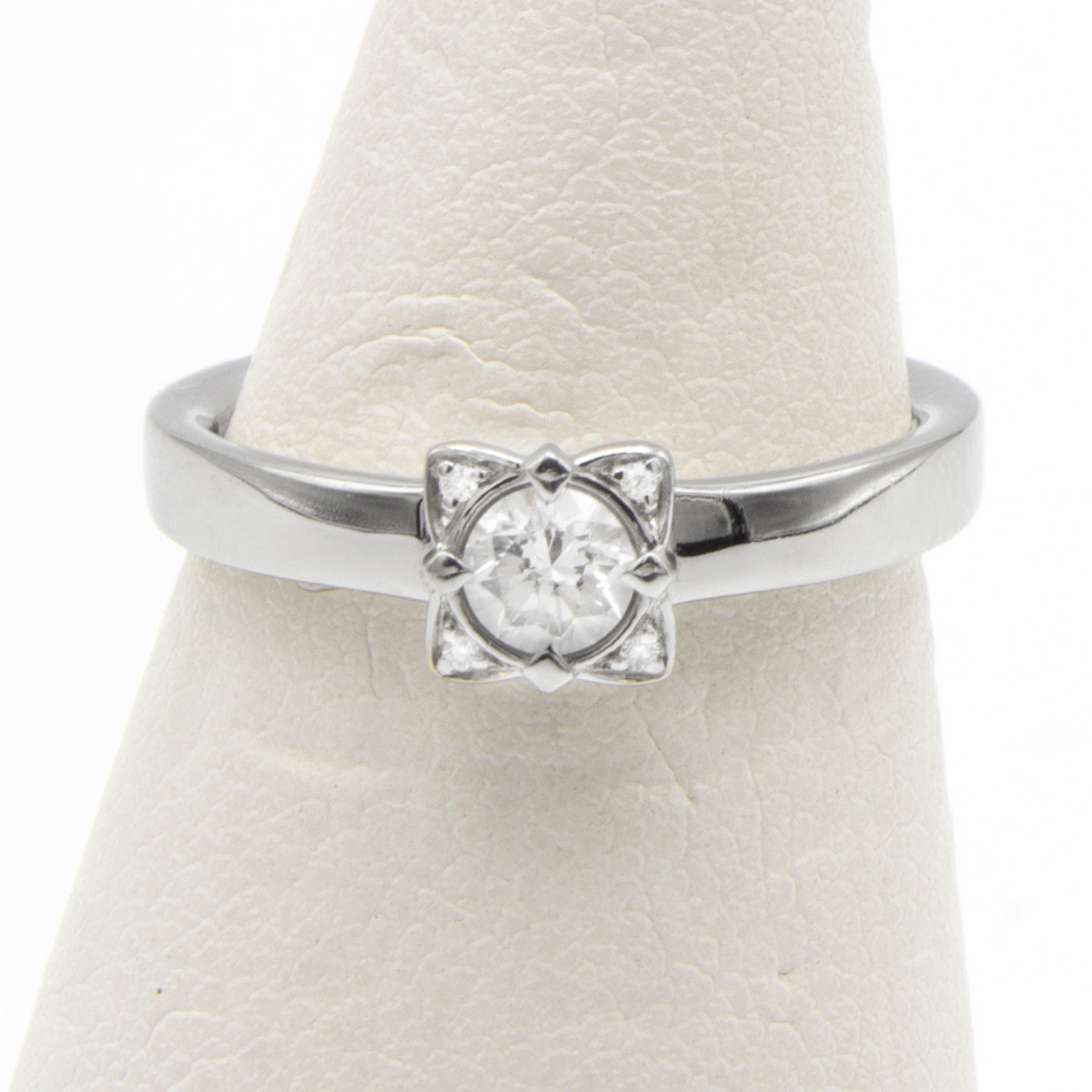 Bulgari Diamond ring SIZE 49