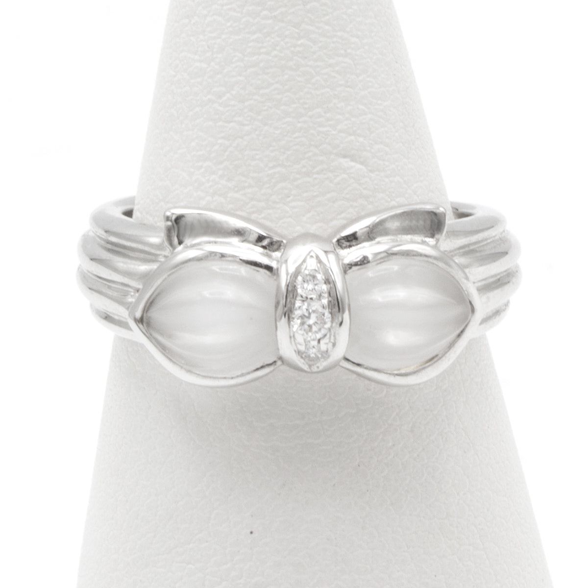 Boucheron 18K white gold ring