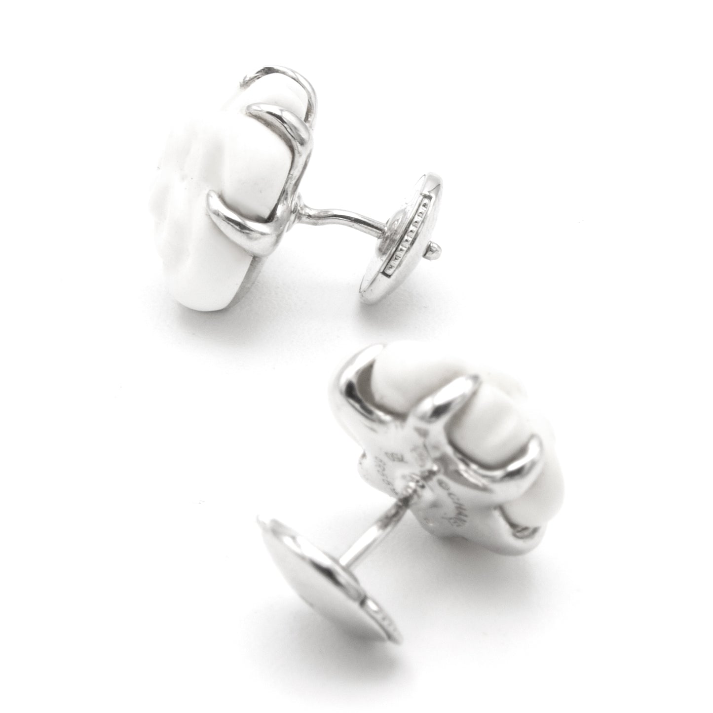 Chanel Camélia earrings