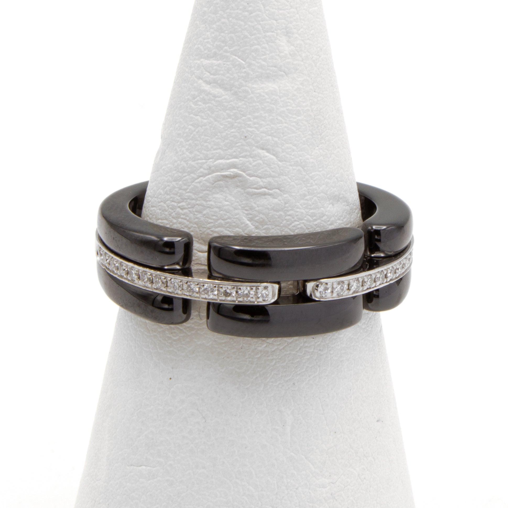 Ultra ceramic ring Chanel Black size 51 MM in Ceramic  31997092