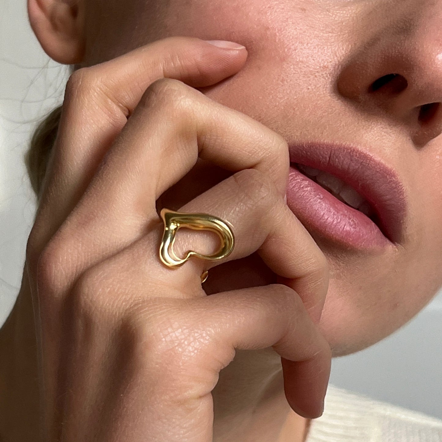 Tiffany & Co Open Heart 18K ring SIZE 50