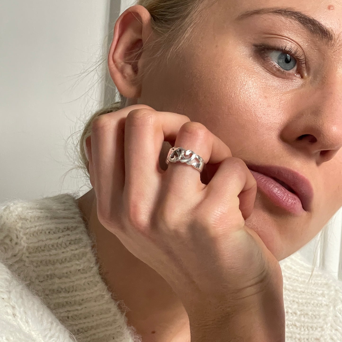 Tiffany & Co Triple Loving Heart ring SIZE 49